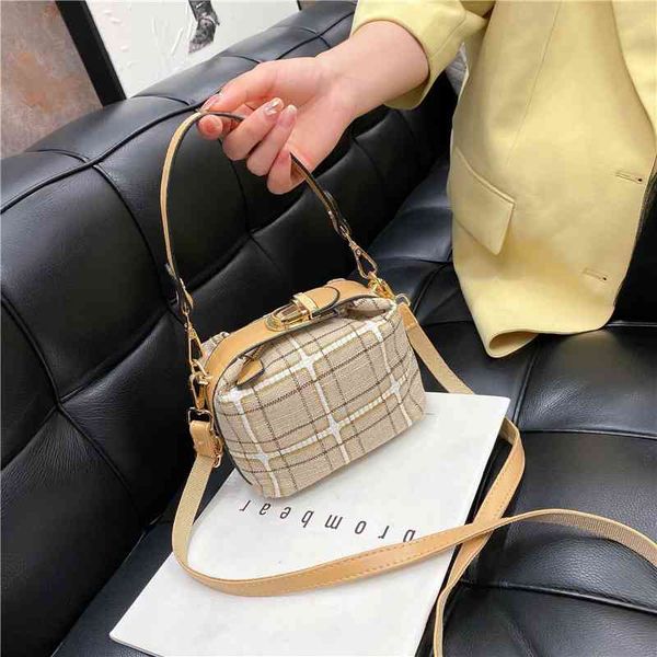 

80% off new mini pillow bag french stick portable lunch box dog walking single shoulder diagonal women's handbags