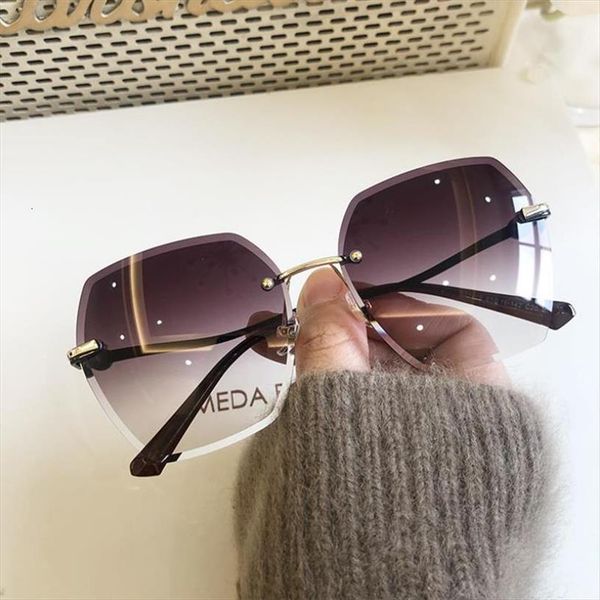 

fashion rimless gradient sun glasses women men shades retro sunglasses brand designer summer traveling green brown oculos, White;black