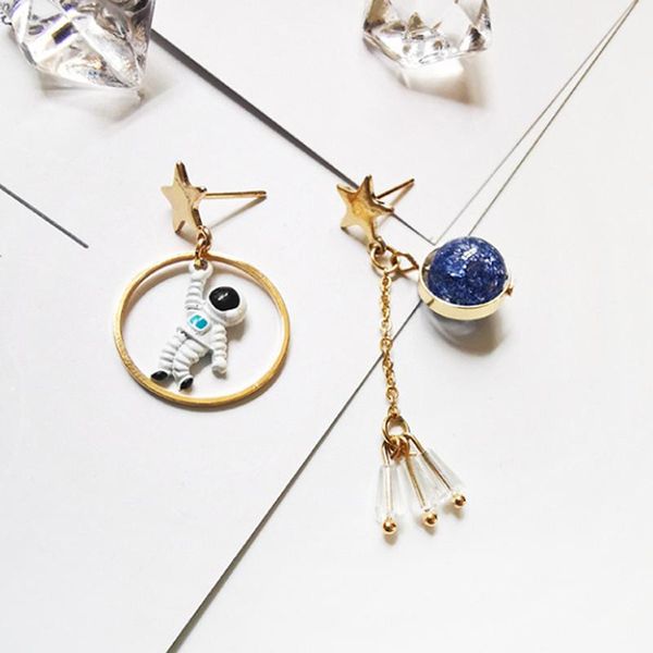 

stud asymmetrical astronaut earrings for women resin crystal retro set temperament earring jewelry, Golden;silver