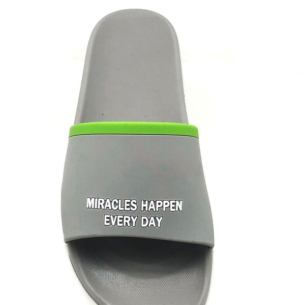 

2021 new indoor house slides for men and women soft bathroom slippers, Black