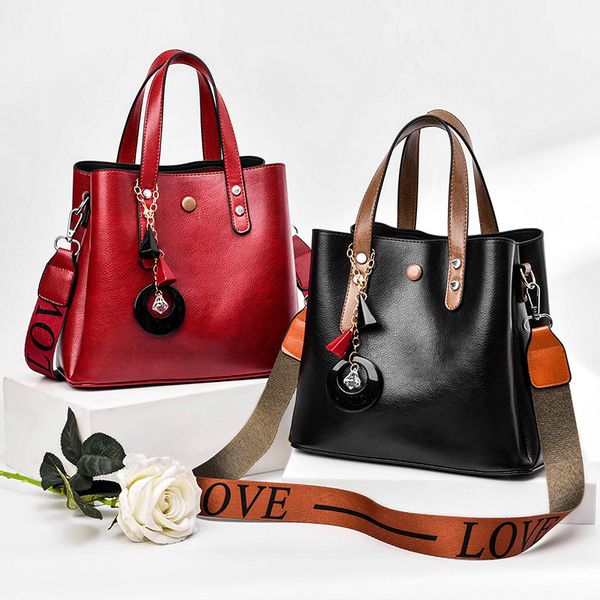

handbag women's fashion in winter of 2021, Black;red