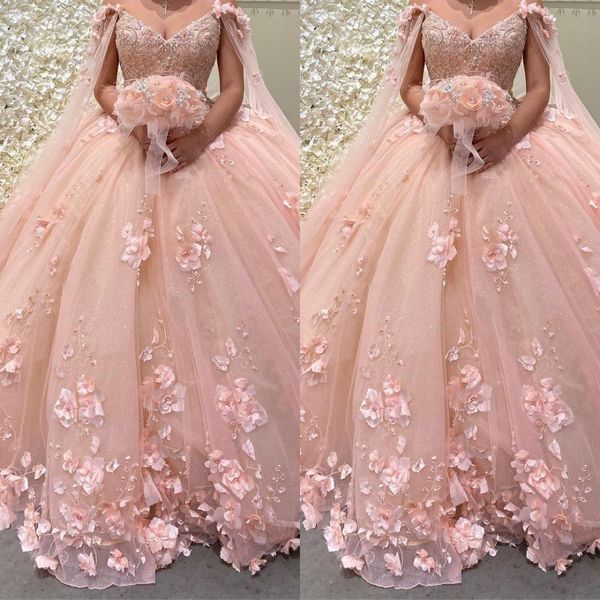 2022 Romantisches rosa 3D-Blumenblumen-Ballkleid Quinceanera-Abschlussballkleid mit Cape-Wickelkaftan, sexy Kristallperlenspitze, langes Sweet-16-Kleid, Vestidos 15 Jahre, Übergröße