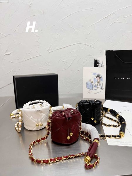 

sports mini bucket now mainstream leading bag the latest fashion elements into a beautiful girl do not lose fashionable feeling restoring an