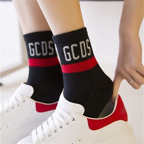 

new est cotton men/women socks good quality black/white/gray letter print 211204