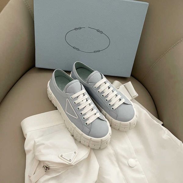 

casual canvas shoe man woman men women shoes rubber platform inspired by motocross tires defines unusual design of these nylon gabardine log