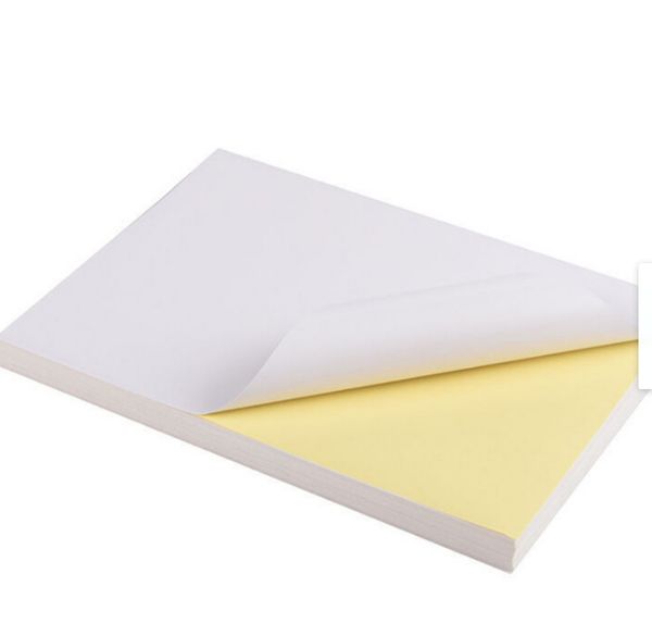 2021 Preço de fábrica Frete Etiquetas A4 auto adesivo adesivo papel lustroso matt branco adesivo em branco etiqueta papel impressão papel 100 folhas / saco