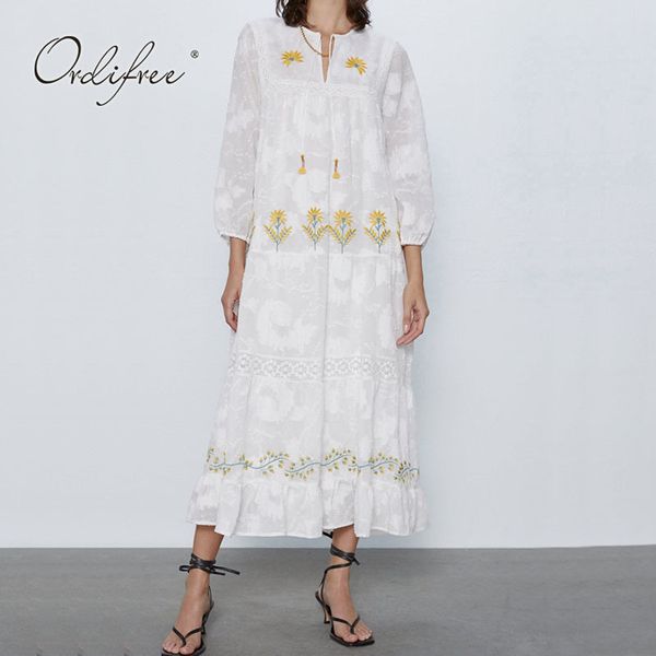 Summer Boho Women Floral Embroidery Maxi Vintage Flower White Lace Vocation Long Tunica Beach Dress 210415