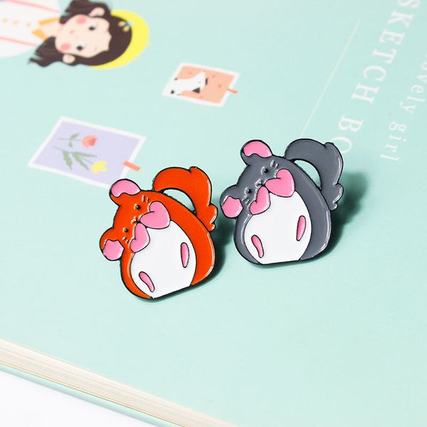 

couple love mouse enamel brooches pin for women fashion dress coat shirt demin metal funny brooch pins badges promotion gift 2021 new design, Gray
