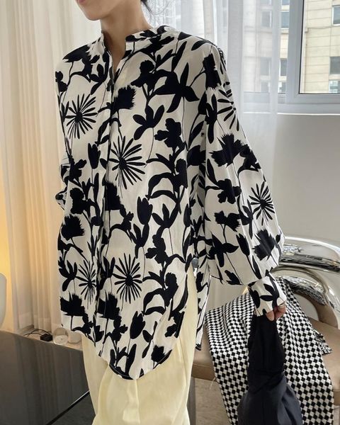 

women's polos summer woman beautiful shirt with flowers from set, White