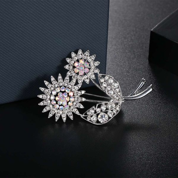 

selling exquisite brooch women's suit coat sunflower collar badge pin accessories, Gray