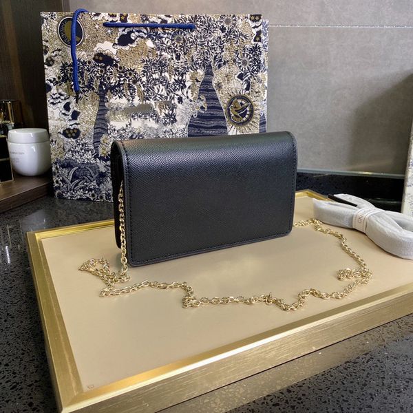 

design s simple women's new fashion sense small square bag foreign style portable single shoulder messenger bag