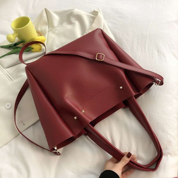 

2021 large bag fashion portable single shoulder messenger multipurpose women's