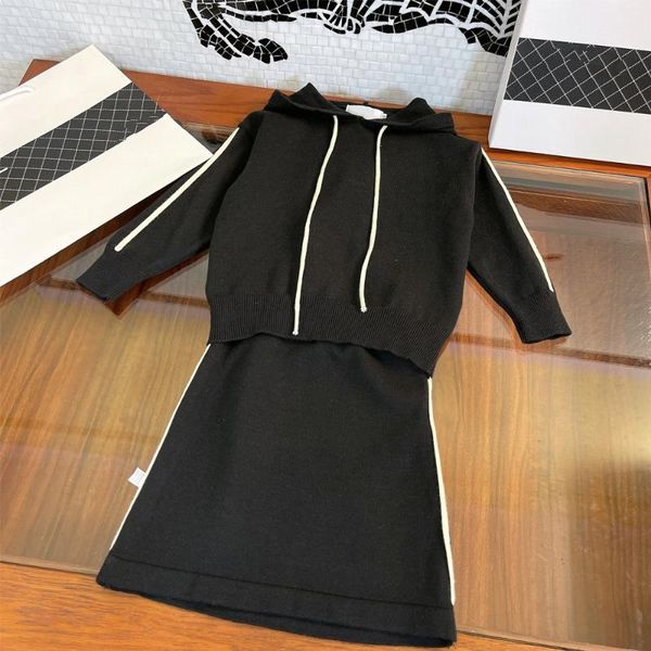 

clothing sets designer children's 2021 early autumn two-piece girl hooded casual suit skirt, trendy and fashionable, White