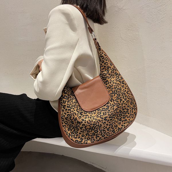 

autumn and winter leopard large bag women's fashion versatile tote bag 2021 trend portable shoulder
