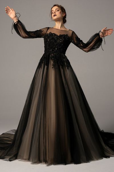 2021 New Black Gothic Vestidos de Noiva com mangas compridas Frisado Lace Champagne Nude A linha Vestidos nupciais não brancos feitos sob encomenda Vintage Robes de Marrie