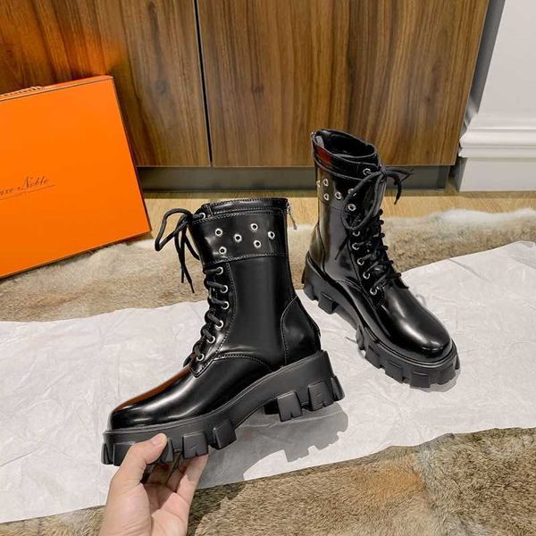 

high version zhao liying's same martin boots women's 2021 autumn and winter british style thick bottom zipper medium barrel motorc, Black