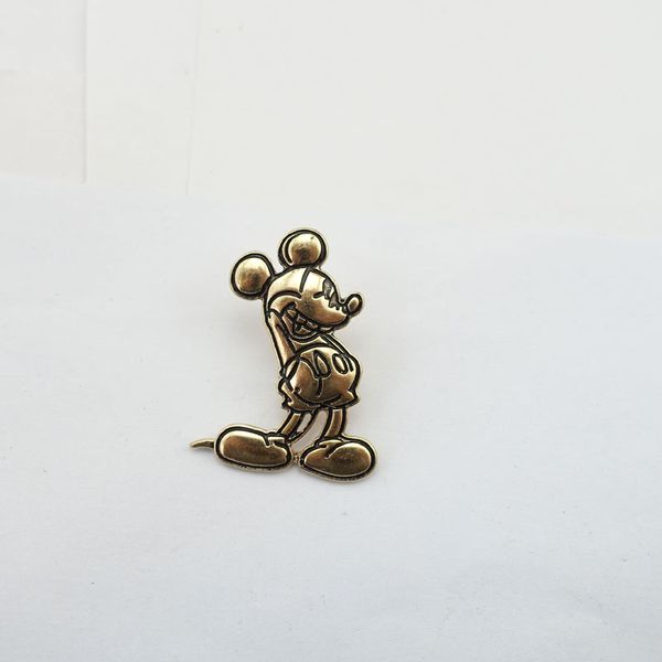 

animal brooch wholesale jewelry can be customized according to samples, and the quality is guaranteed, Gray