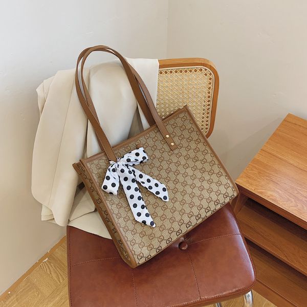 

design handbag commuter bag women new fashion armpit tote bag shaped single shoulder net red large capacity portable women's 001