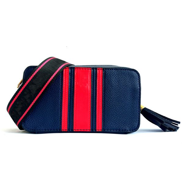 

autumn and winter 2021 style women's fashion versatile small square bag color matching tassel single shoulder msenger bag wide