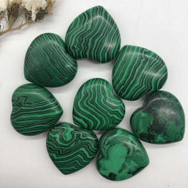 

green malachite crystal gemstone love heart shaped meditation healing chakra polished decor natural crystals decorative objects & figurines