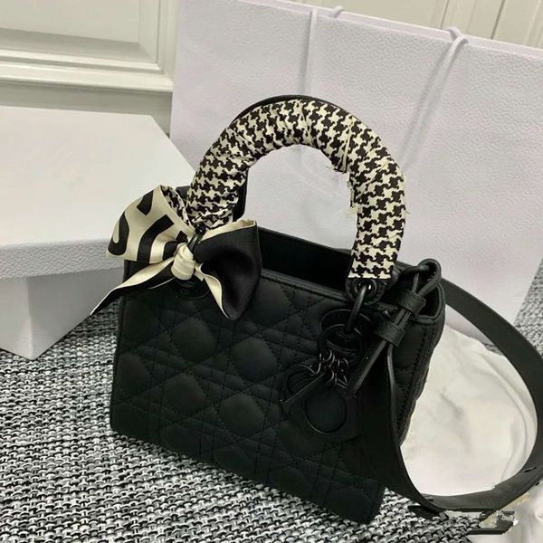

women luxurys designers bags 2021 fashion leather three grid frosted four matte cow one portable designer handbag handbags totes crossbody b