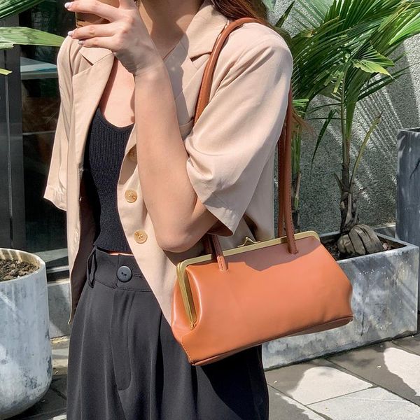 

evening bags soft pu leather luxury designer 2021 baguette bag for women summer korean fashion female ladies clip shoulder handbags
