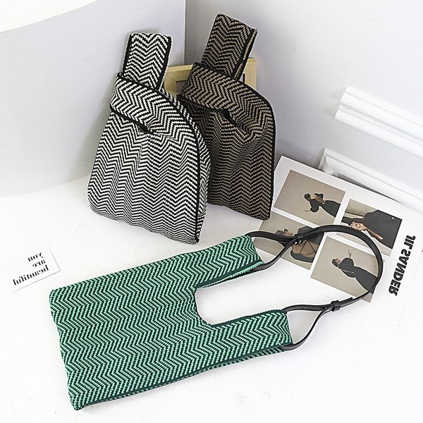 

2021 new armpit bag women's autumn and winter fashion diamond stripe multifunctional detachable small hand