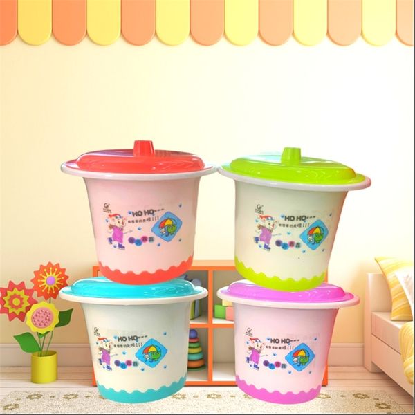 

Plastic thickened children's spittoon cartoon small urinal toilet
