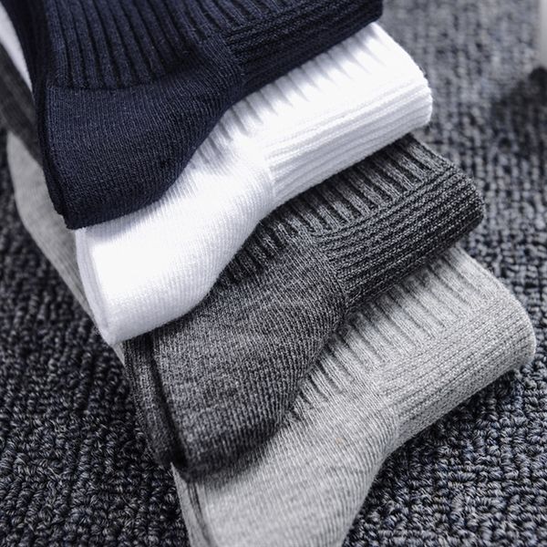 

WrZ cotton and winter solid color business breathable and sweat absorbing men's cotton socks middle tube men's socks, Black