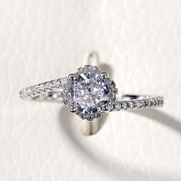 

wedding rings huitan fancy design women engagement round cubic zirconia dazzling proposal ring for lover trendy jewelry, Slivery;golden
