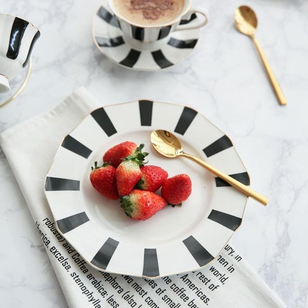 

dishes & plates flower shaped dinner plate european style ceramic afternoon gold-rimmed dinnerware pasta dish 8.6 inch l1