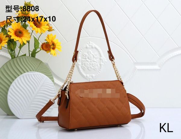 

style woman shoulder bag breast bag lady handbag chain handbag old-school wallet messenger bag handbag purse