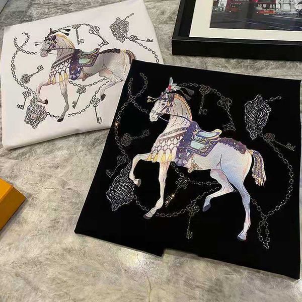 

2021 europe and the united states popular new short sleeve men's horse t shirt bronzed iron diamond chain pattern mercerized cotton fas, White;black