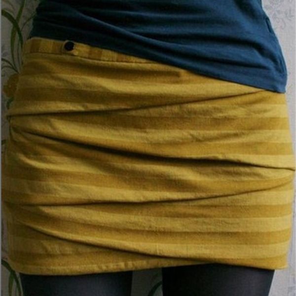 

fashionable short skirt able with buttocks, Black