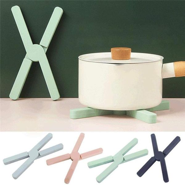 

mats & pads silicone placemat small rotatable solid color table mat heat insulation pad for home restaurant decoration tableware