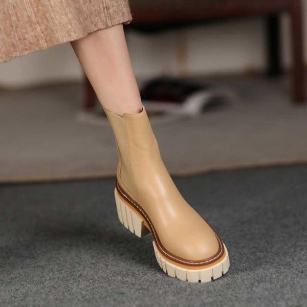 

boots 2021 autumn and winter women's shoes leather fashion leisure, Black