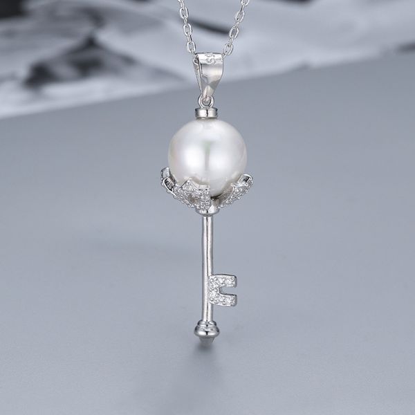 

new design key pearl pendant s925 silver simple clover necklace accessories, Black