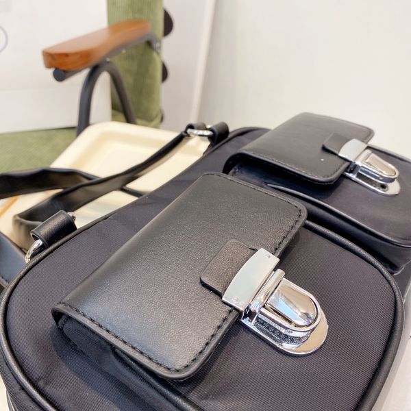 

2022luxury designers italy brand messenger totes bags genuine leather nylon classic handbag fashion elling women crossbody