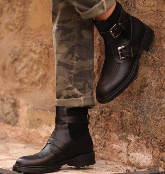 

boots florence black