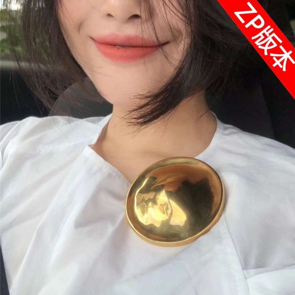 

celin minimalist cool air ins women's net red fashion round cake brooch, Gray