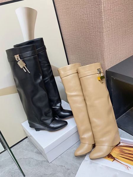 

2021 shark lock pant knee boots leather silver and gold finish asymmetrical metal padlock clad wedge almond shaped toe heel thigh-high, Black