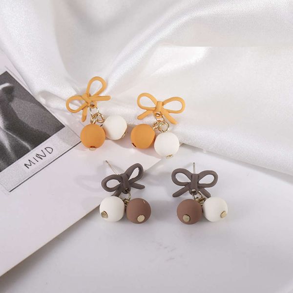 

girl contrast small ball earrings simple