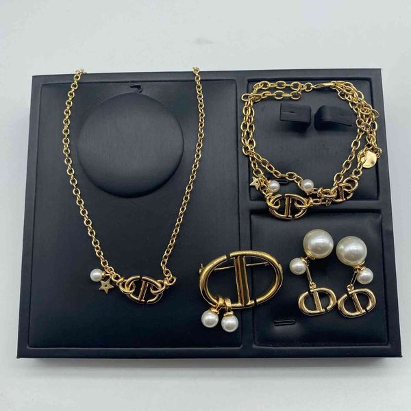 

dijia 2021 new pearl double layer bracelet necklace d family temperament net red cd letter earrings female 448o, Golden