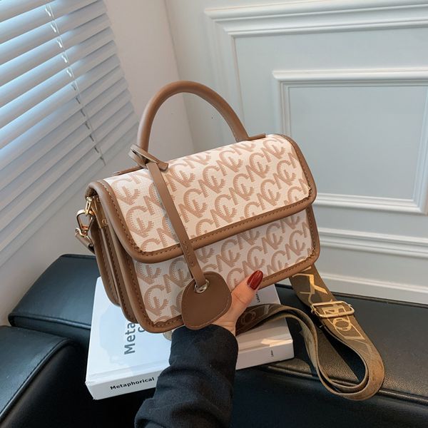 

hangbags texture bag women's autumn fashion printed small square 2021 handbag net red live broadcast single shoulder