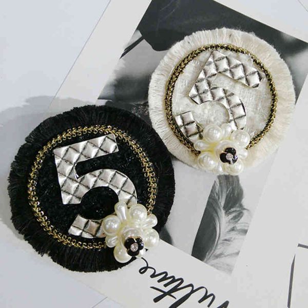 

women girls pearl round flower no5 brooch numbe rround brooch suit lapel pin fashion jewelry gift for love, Gray