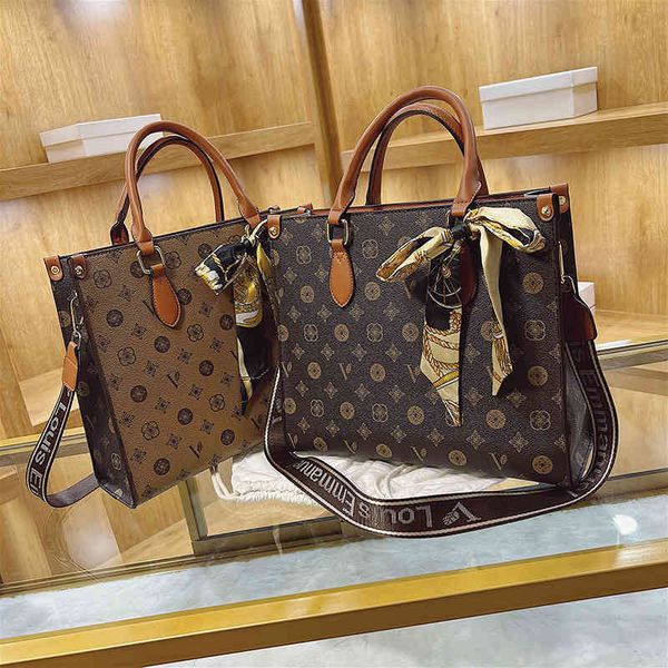 

2022 factory wholesale designer handbags on clearance women's handbag wide shoulder strap fashion tote large capacity messenger tide si