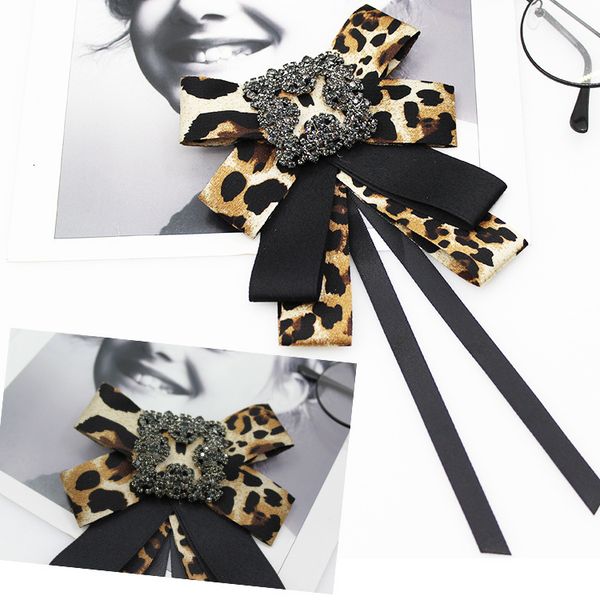 

new classic leopard brooch rhinestone bow necktie jewelry women's pin clothing accessoriesgozi, Gray