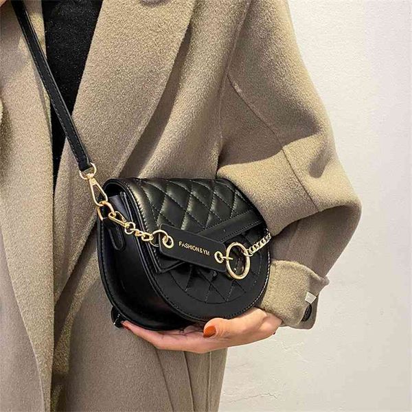 

advanced sense of foreign style small women's 2020 new fashion net red versatile single shoulder bag autumn and winter cross saddle