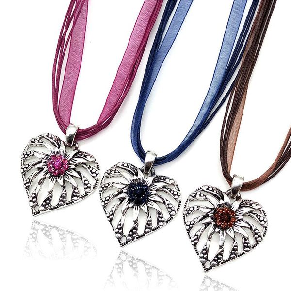 

pendant necklaces 2021 fashion simple hollow out heart shape necklace women 14 colour lucky flower trendy ribbon rope, Silver