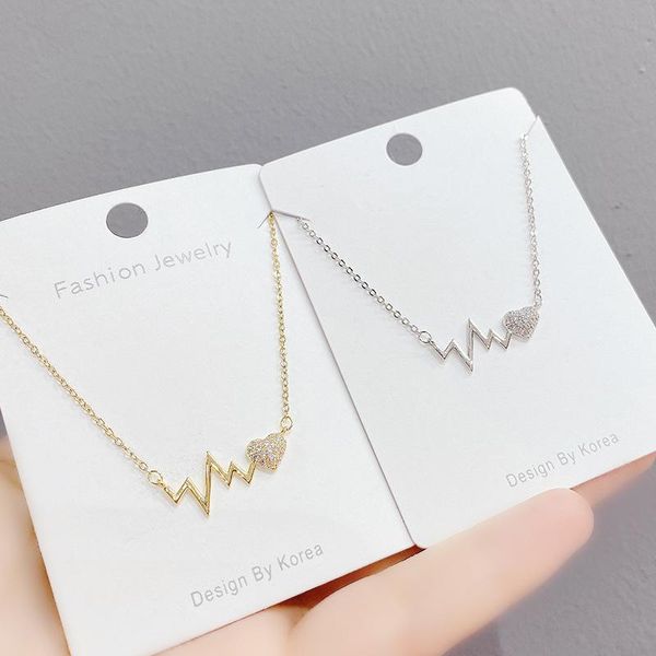 

pendant necklaces heart-shaped necklace female peach heart clavicle chain gift wavy wholesale, Silver